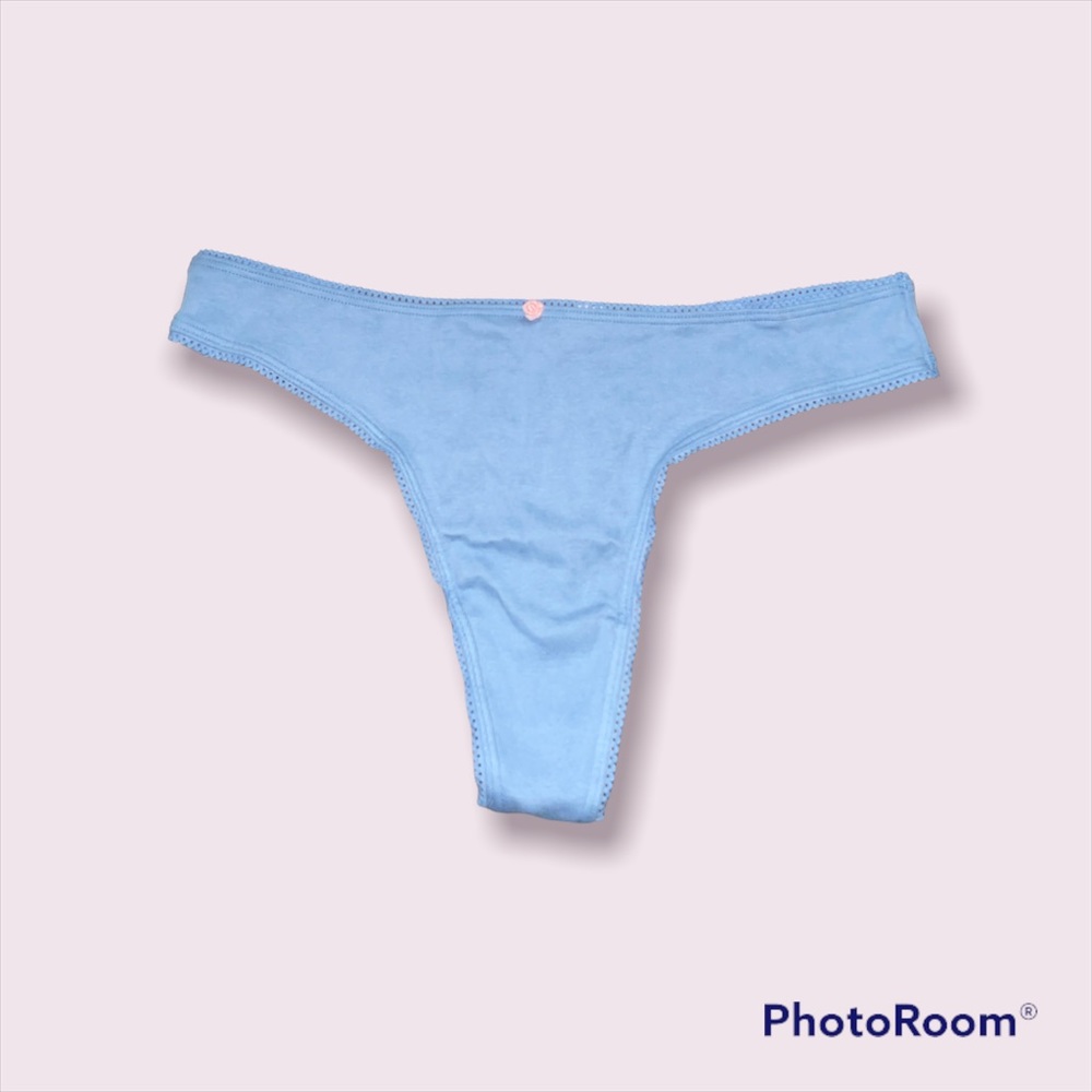 NWT VS  Thong